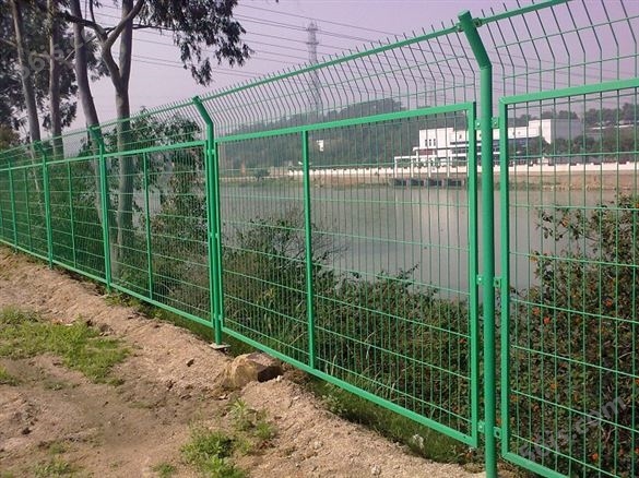 绿色围栏围网施工安装
